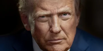 “#TrumpIsDead” — Rumor Floats Online Over Labor Day Weekend — Rapidly Debunked After Public Sighting