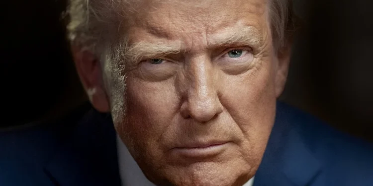 “#TrumpIsDead” — Rumor Floats Online Over Labor Day Weekend — Rapidly Debunked After Public Sighting